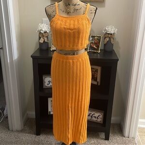 EUC Vibrant Two Piece Knit set